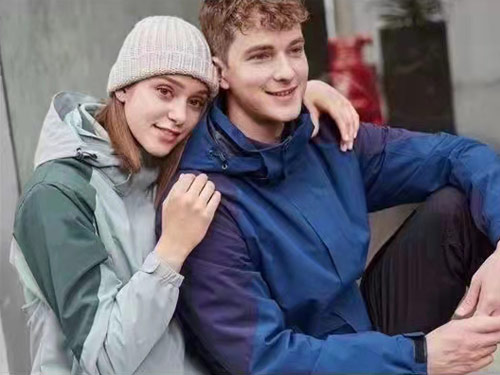 衣柜里全是商務(wù)男士襯衣？?jì)煞N衣服教你告別白襯衫。