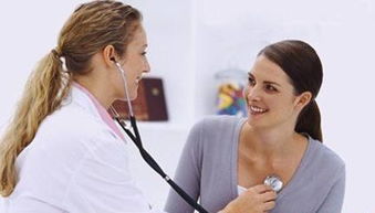 接吻、夾菜、共用牙刷 幽門螺桿菌的傳播與預防真相